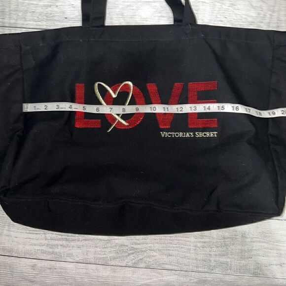 NEW Victoria’s Secret VS Love Tote Weekender Bag Black Canvas Red Sequins Heart - Picture 5 of 7